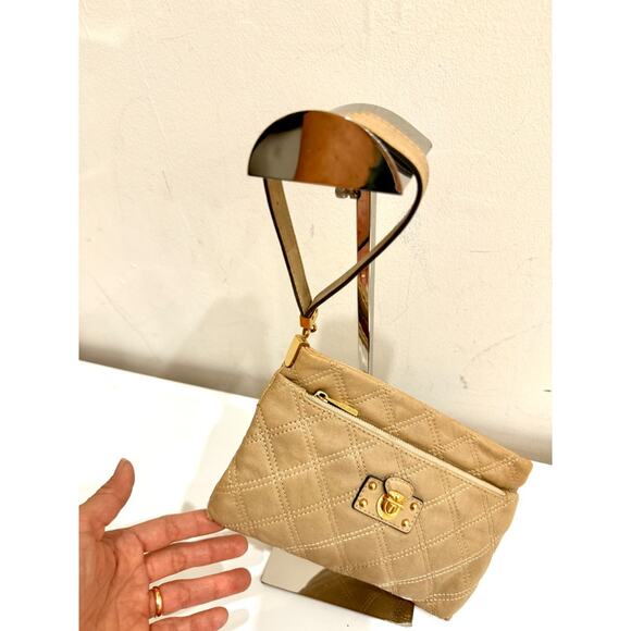 Marc Jacobs Quilted Calfskin Leather Wristlet Bag Beige Women's Compact - Picture 14 of 14